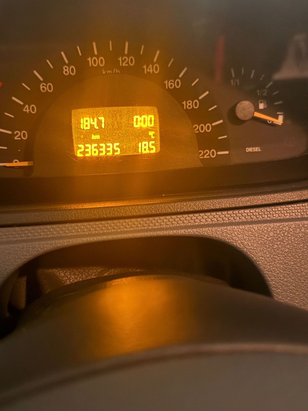 Mercedes-Benz Veicoli da campeggio: Mercedes Vito Camper Diesel – Difettoso da Aesch (Neftenbach) venduto da Showmaster 5