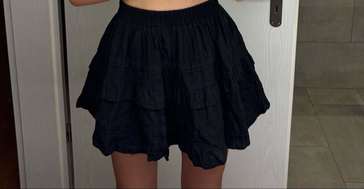 Gonne: Black skirt (S) – Usato da Männedorf venduto da giu_wm6d 4