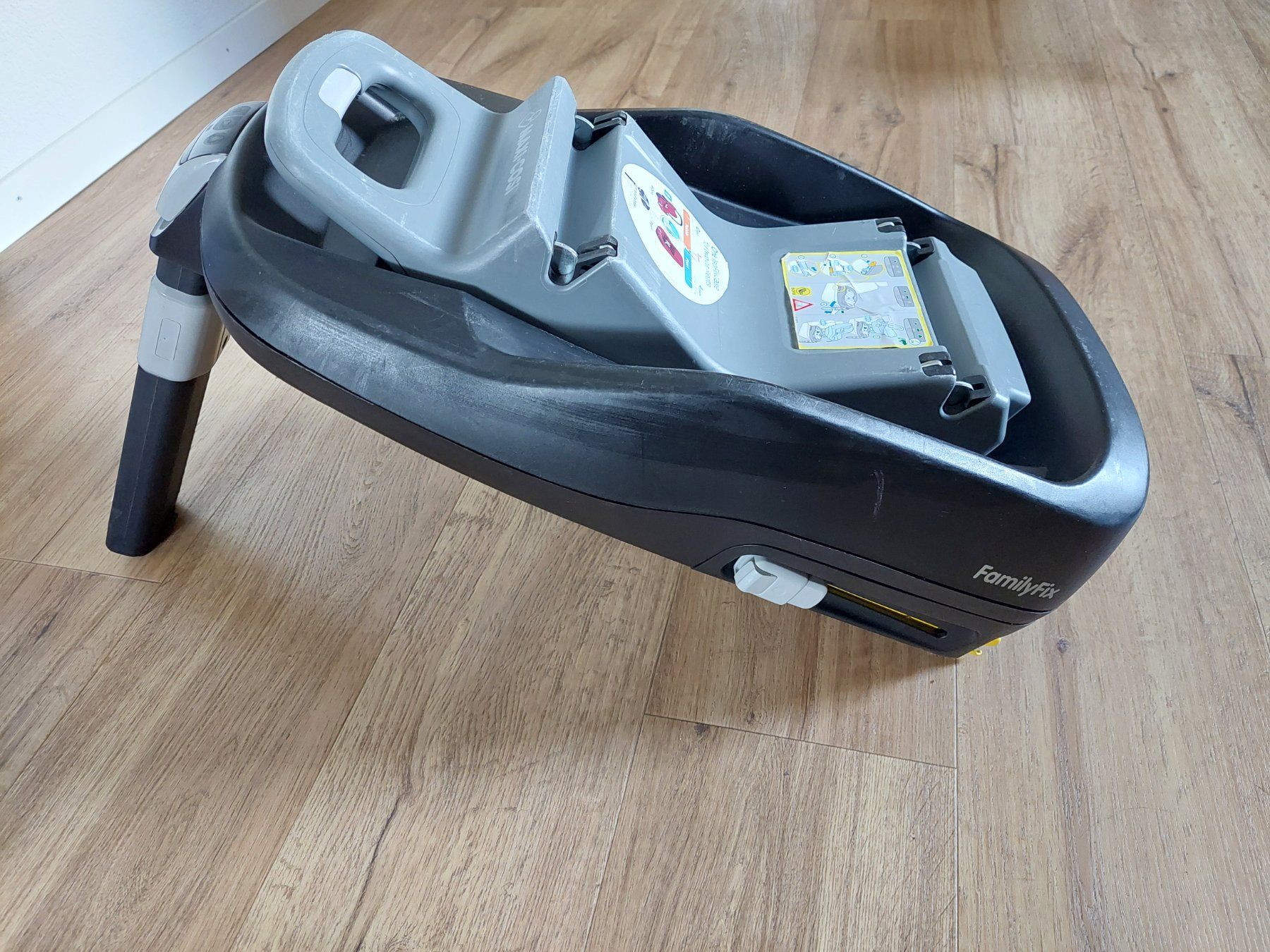 Maxi-Cosi Auto-Kindersitze: Maxi Cosi Cabrio Fix mit Station – Gebraucht aus Aeschi b. Spiez von Corin1234 2