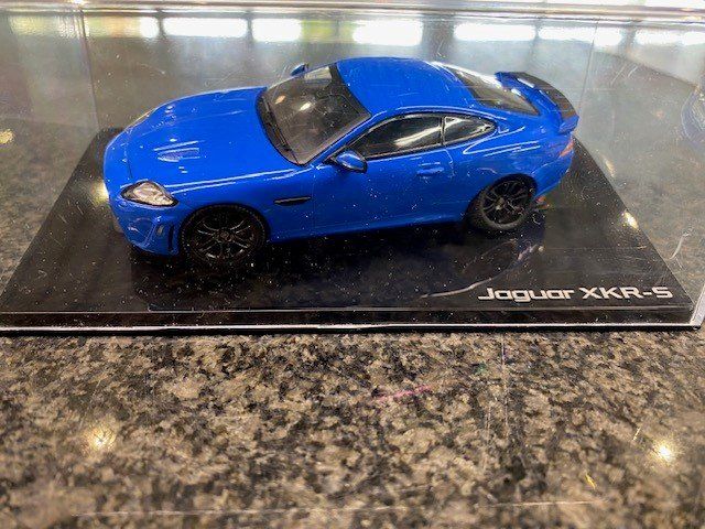 Jaguar Modellini d'auto: Modelauto Jaguar XKR-S blau 1:43 – Nuovo (secondo la descrizione) da Au ZH venduto da ausee01 3
