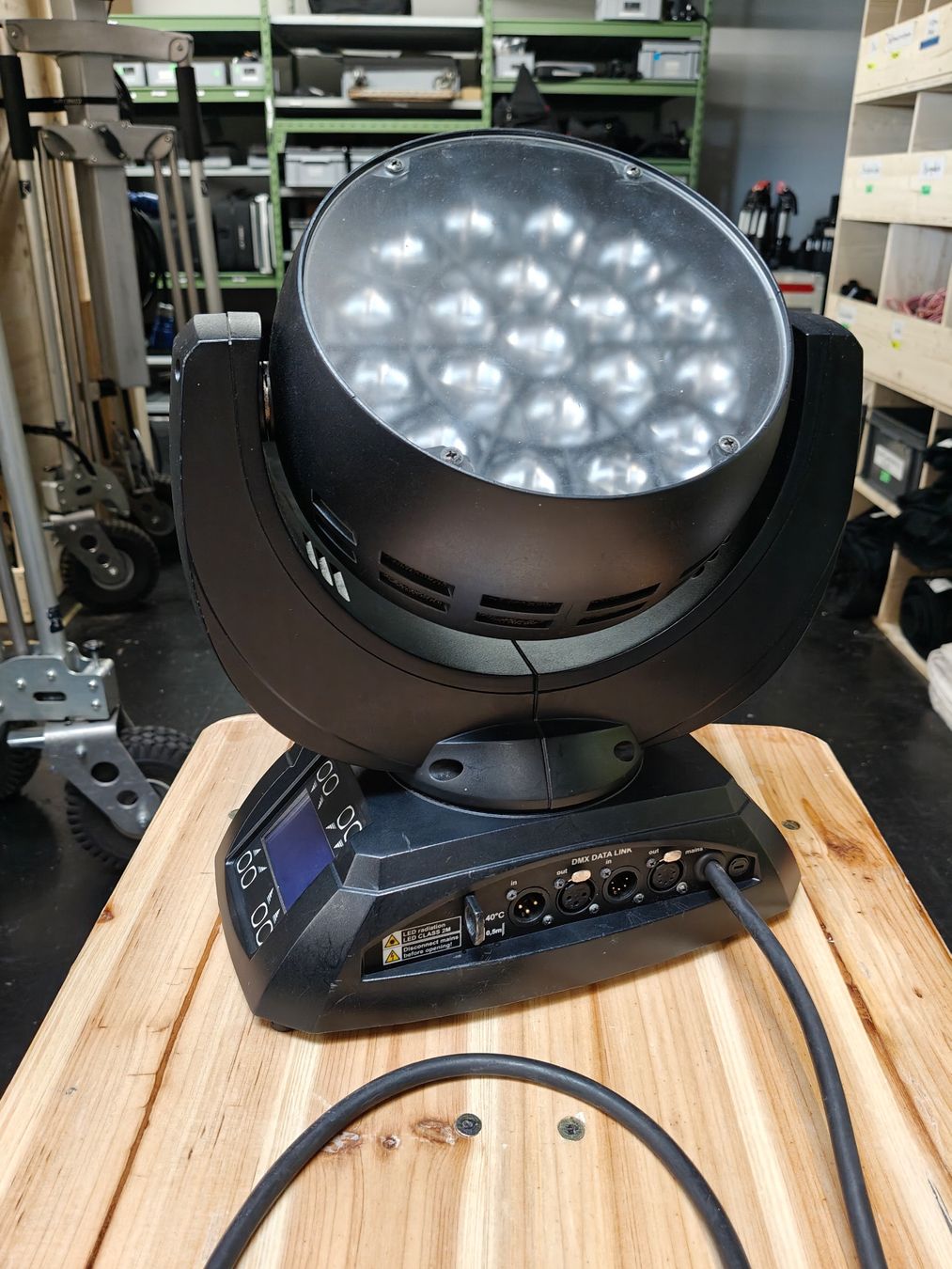 Lampade: JB Sparx 7 Moving Head Single Unit with Clamp – Usato da Schlieren venduto da CINElight
