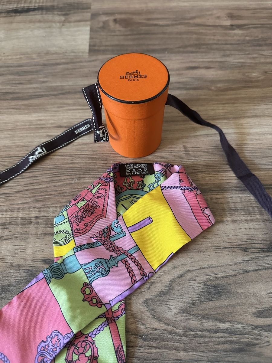 Hermès Foulards, Tücher & Schals: Hermes Twilly – Gebraucht aus Heimberg von Sabe_Frau 1