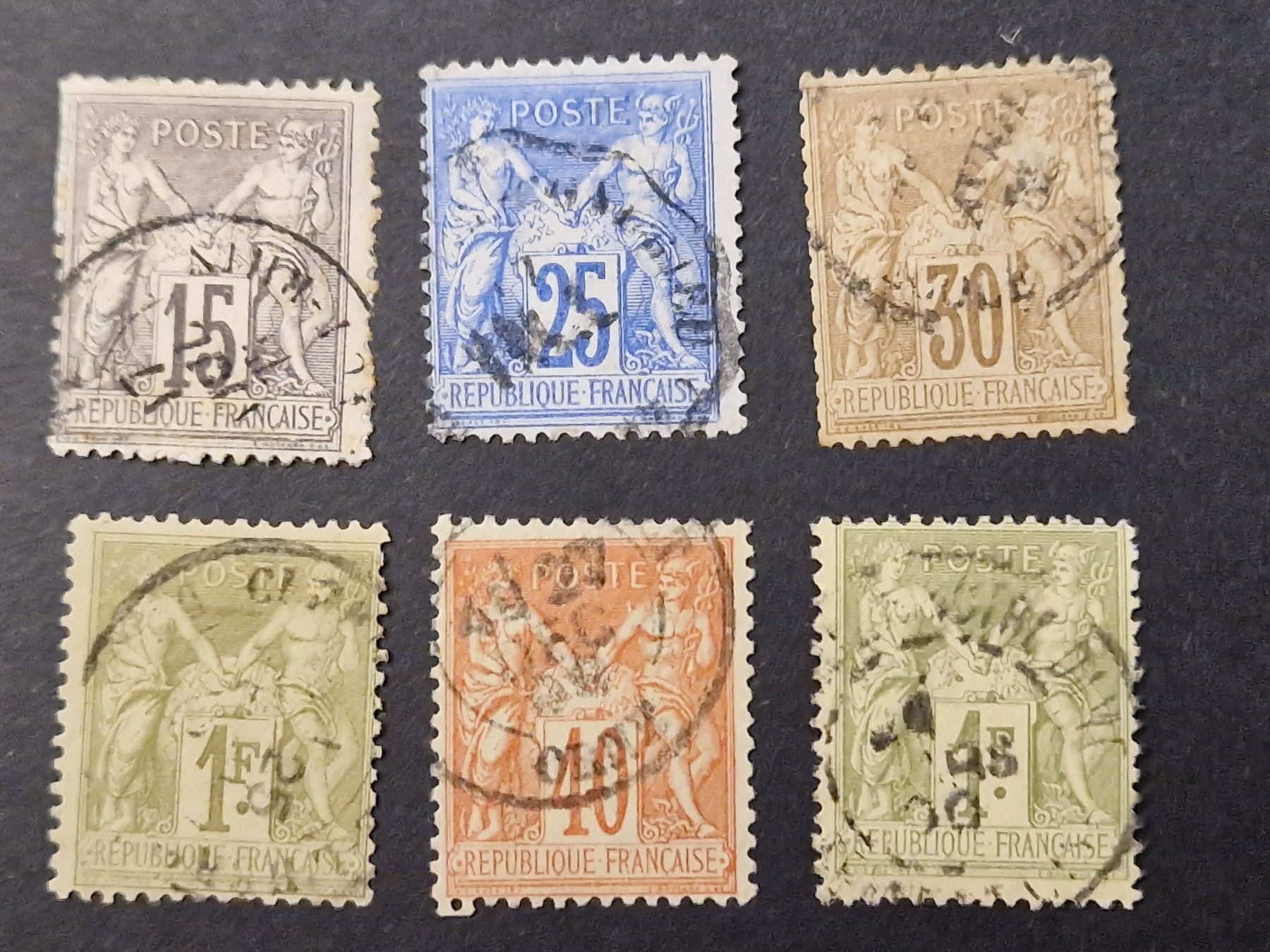 Tutti i francobolli: Briefmarken Frankreich Div. – Usato da Oberglatt ZH venduto da Pacos2000