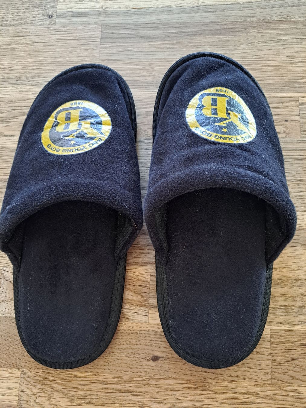 Herrenschuhe: YB Pantoffeln Gr.40-41 – Gebraucht aus Münsingen von chrigu212