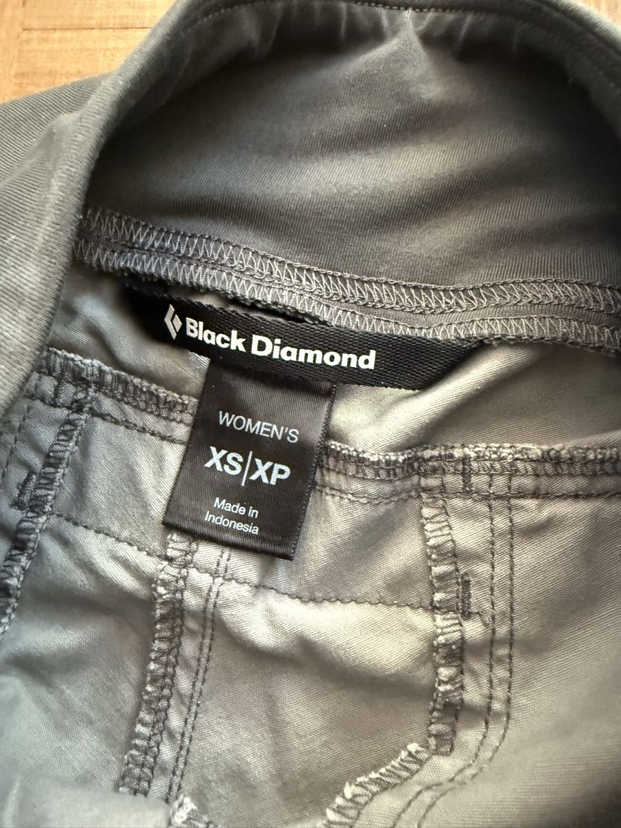 Pantalons: Black Diamond  – D'occasion à visp par Kmemo1 1
