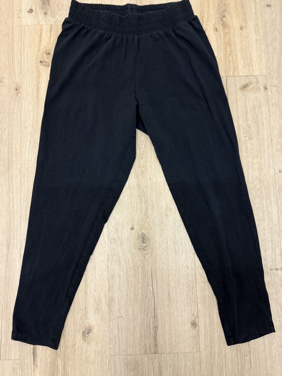 Hosen: Schwarze Stoffhosen Damen Grösse M – Gebraucht aus Kölliken von Vivii01