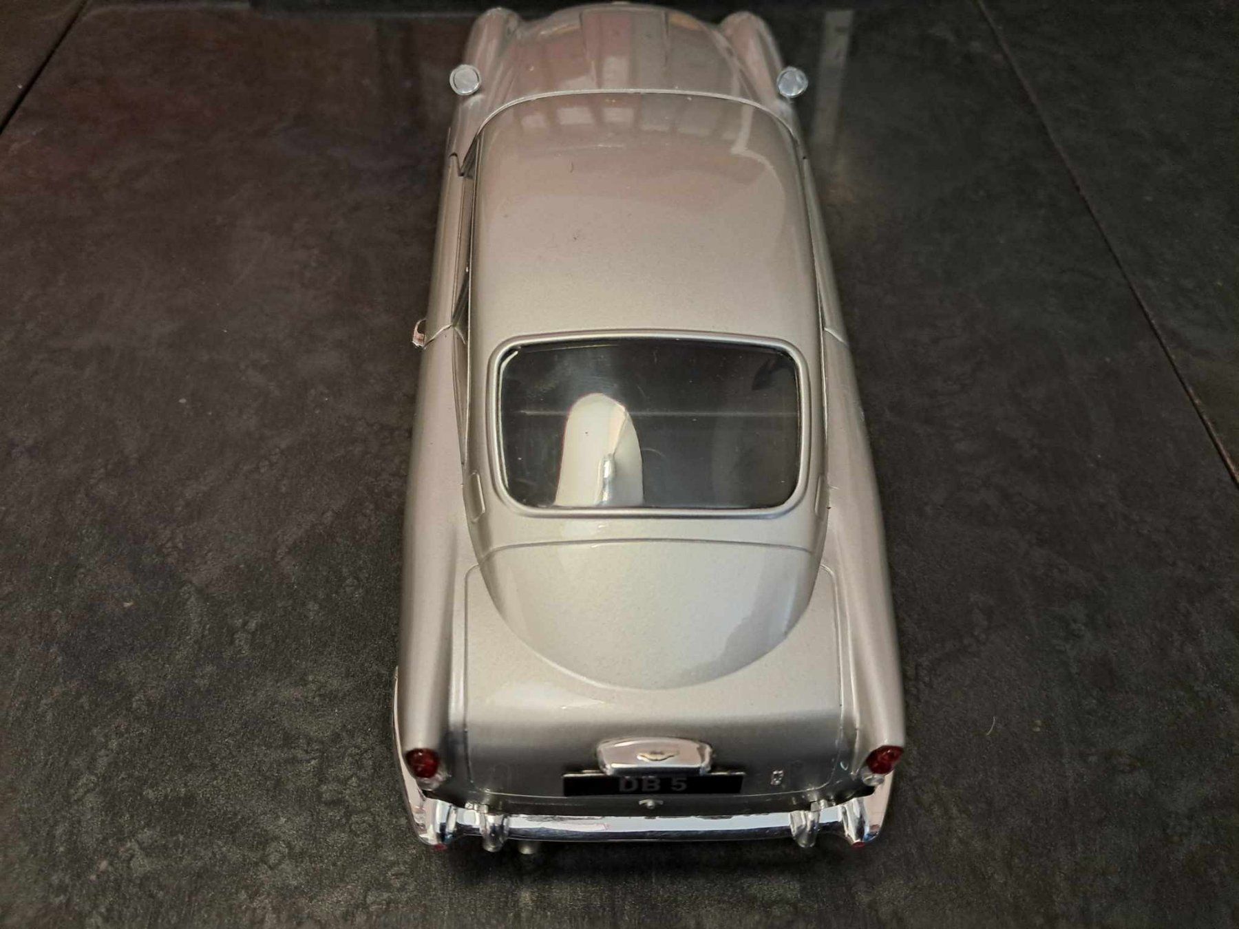 Aston Martin Modellini d'auto: 1:18ème Aston Martin DB5 – Usato da PRILLY venduto da 55b_nh8l 3