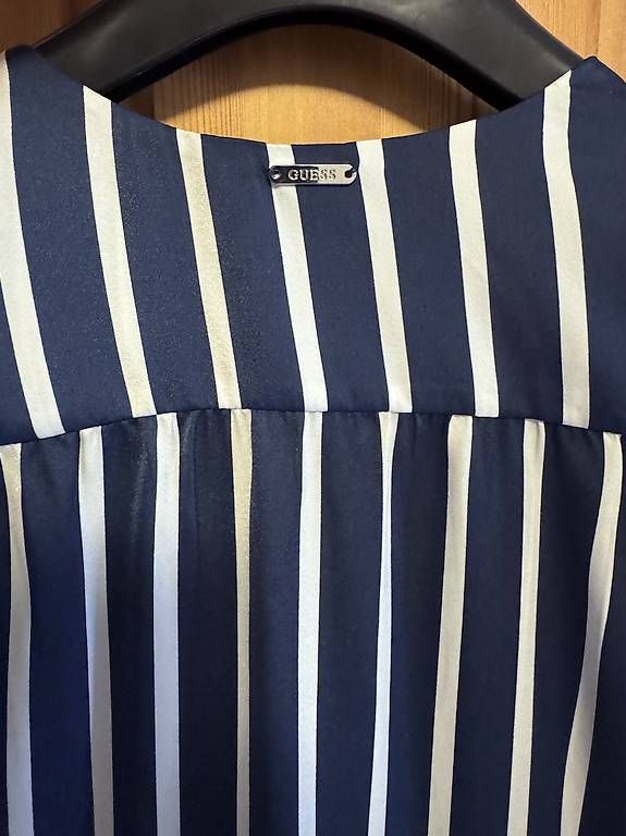Camicette: Neue Damenbluse Guess – Usato da Laax GR venduto da sue987 1