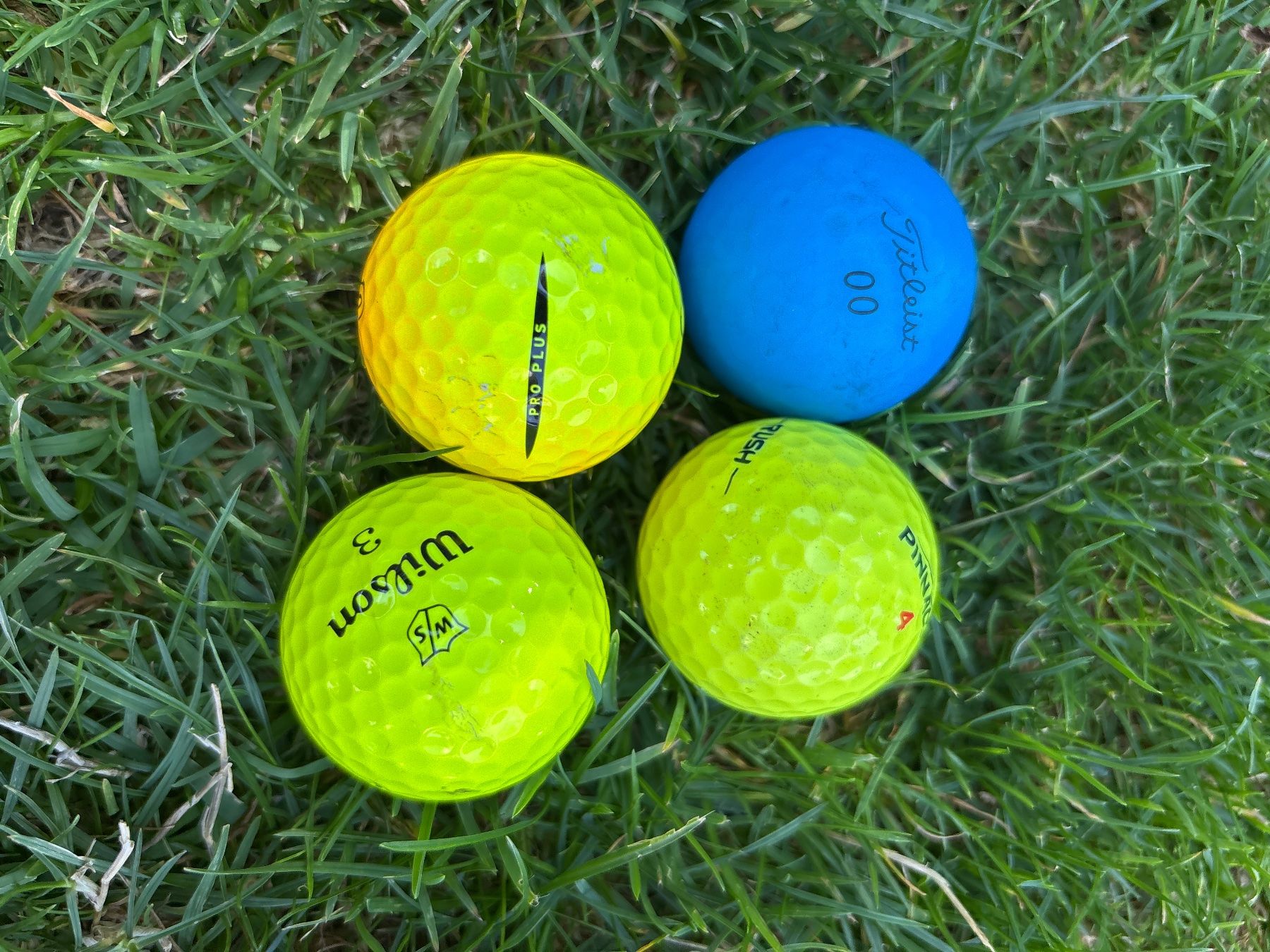 Palloni: 100 Schöne Golfbälle Div. – Usato da Hüttikon venduto da sgt79 3