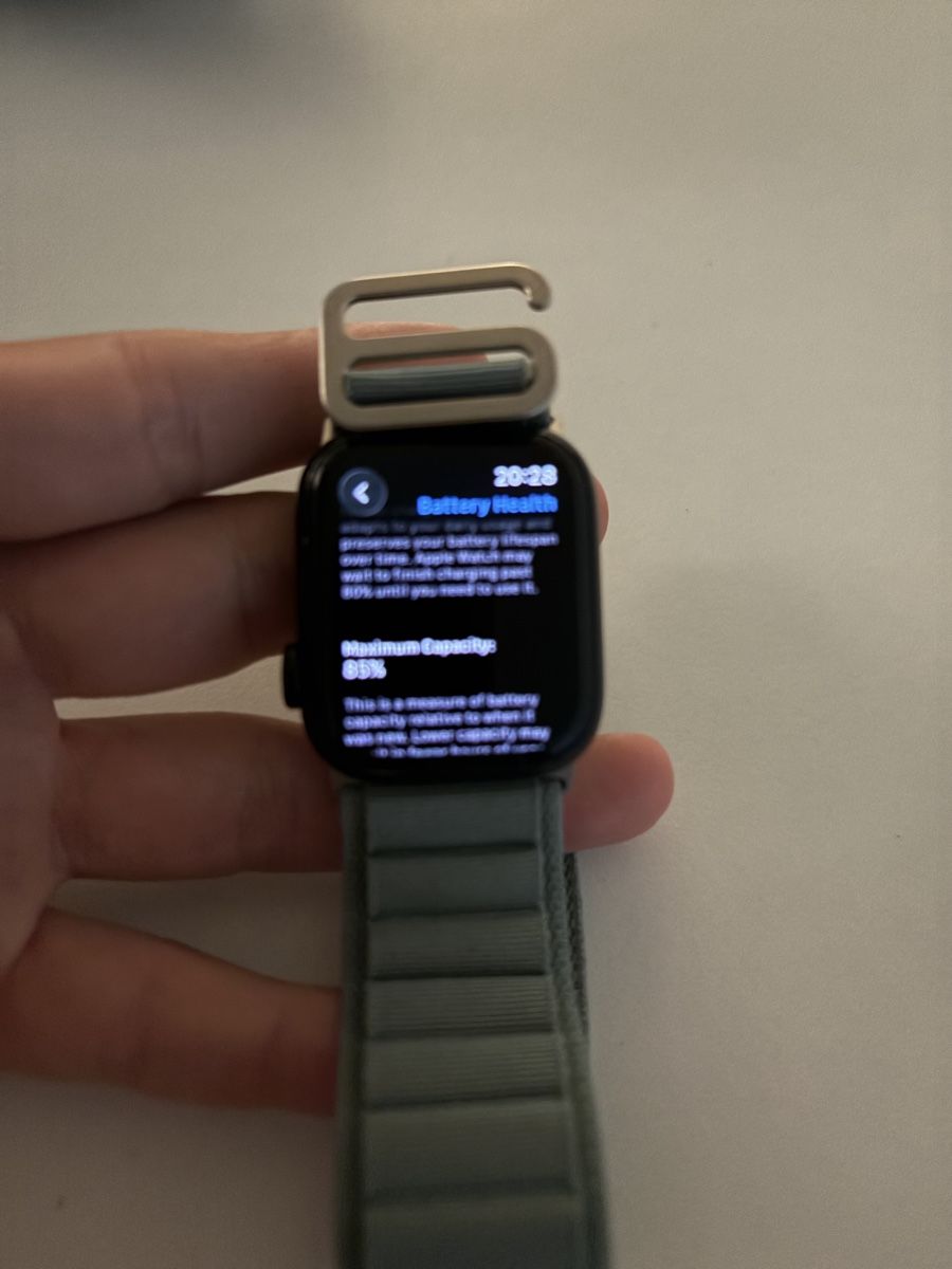 Apple Smartwatch: Apple Watch Series 8 41mm – Usato da Zürich venduto da von_sj9s 1