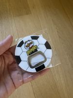 WM !!! Pringles Fussball Flaschenöffner, Sammlerstück, neu!