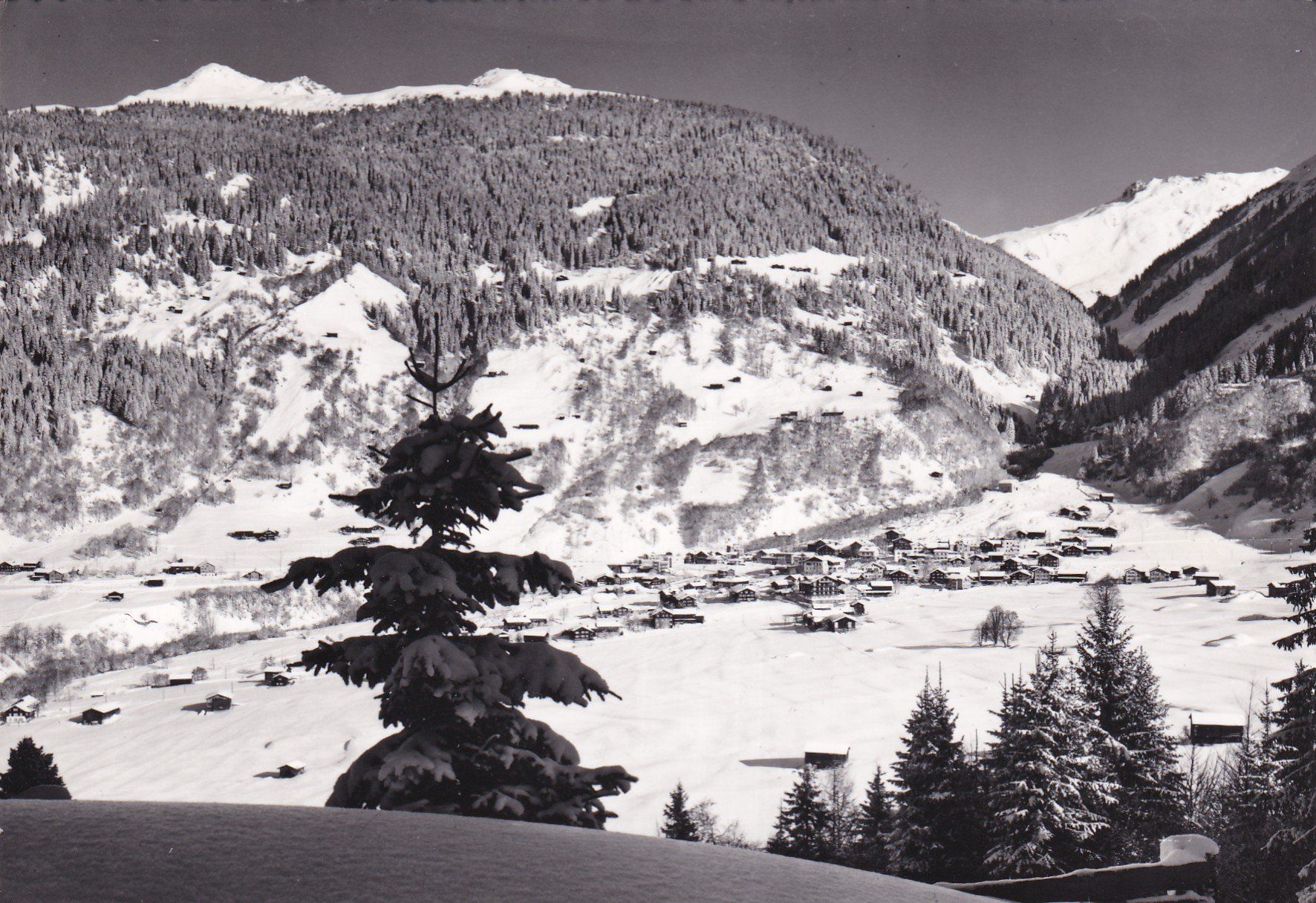 Ansichtskarten: Klosters Dorf Mit Madrisa – Gebraucht aus Cormoret von Pascalll2001