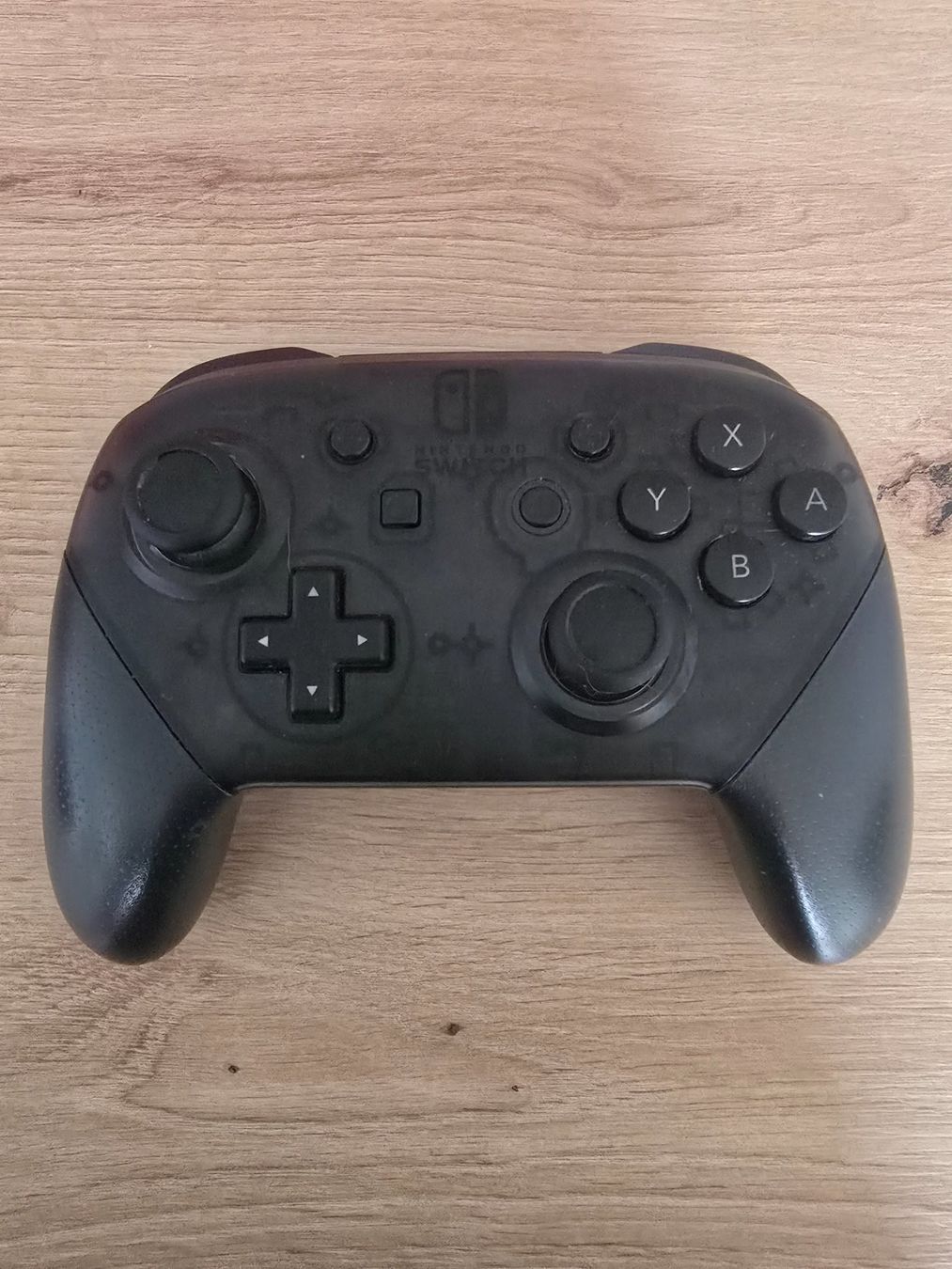 Nintendo Controller: Nintendo Switch Pro Controller guter Zustand mit OVP – Usato da Chur venduto da 1996hiphop 1