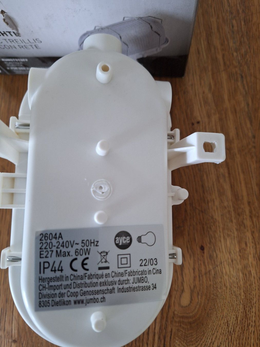 Lampade: Gitterlampe  mit Birne 11W = 100 W    neu – Nuovo e nell'imballaggio originale da Altdorf UR venduto da aswe 1