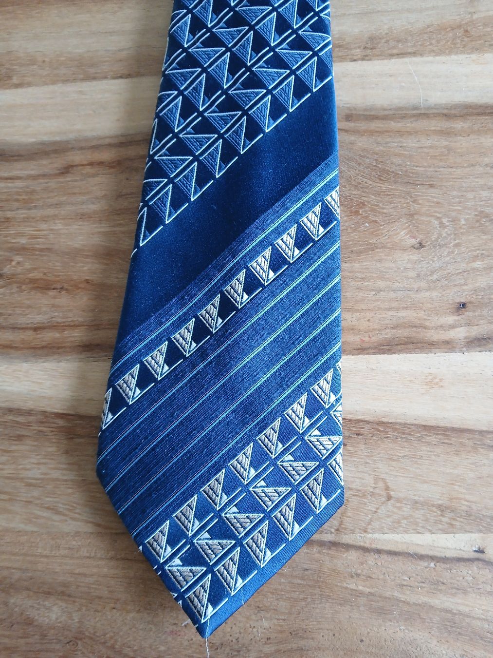 Krawatten: Tie blue polyester geometric pattern made in Switzerland – Gebraucht aus Dübendorf von rol_fm6d 1
