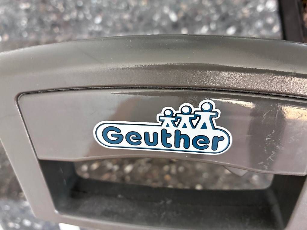 Tutto per la sicurezza: Geuther Treppenschutzgitter – Usato da Luzern venduto da simonweber203 1