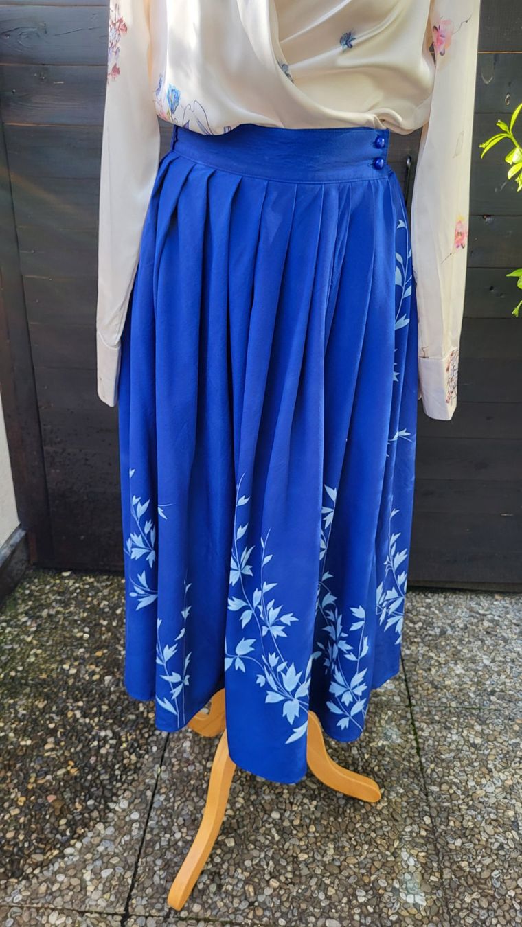 Gonne: JUPE en SOIE  BLEU – Nuovo (secondo la descrizione) da Fribourg venduto da VictoriaShop7