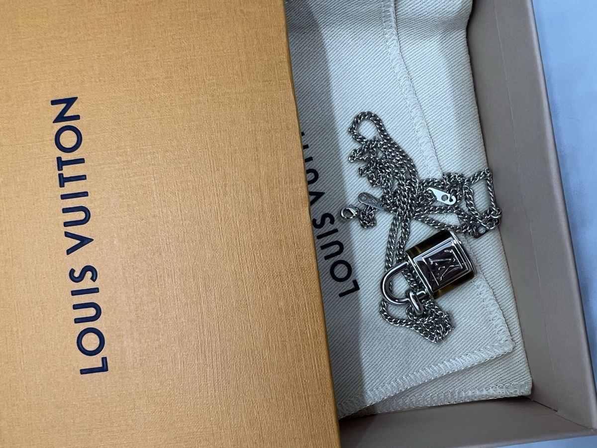 Louis Vuitton Catenine: LV necklace with Tiger eye lock  – Nuovo e nell'imballaggio originale da Zürich venduto da mvique 4