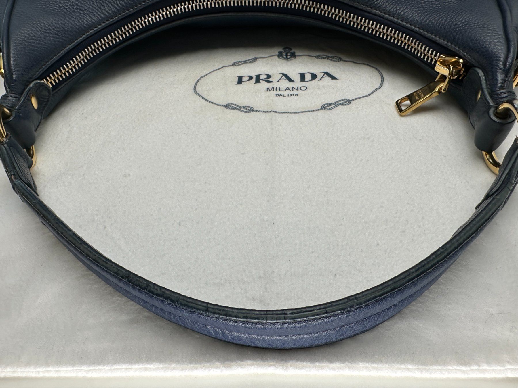 Prada Taschen für Damen: Prada Vitello Daino Hobo + dust bag – Gebraucht aus Genève von rosebud635 5
