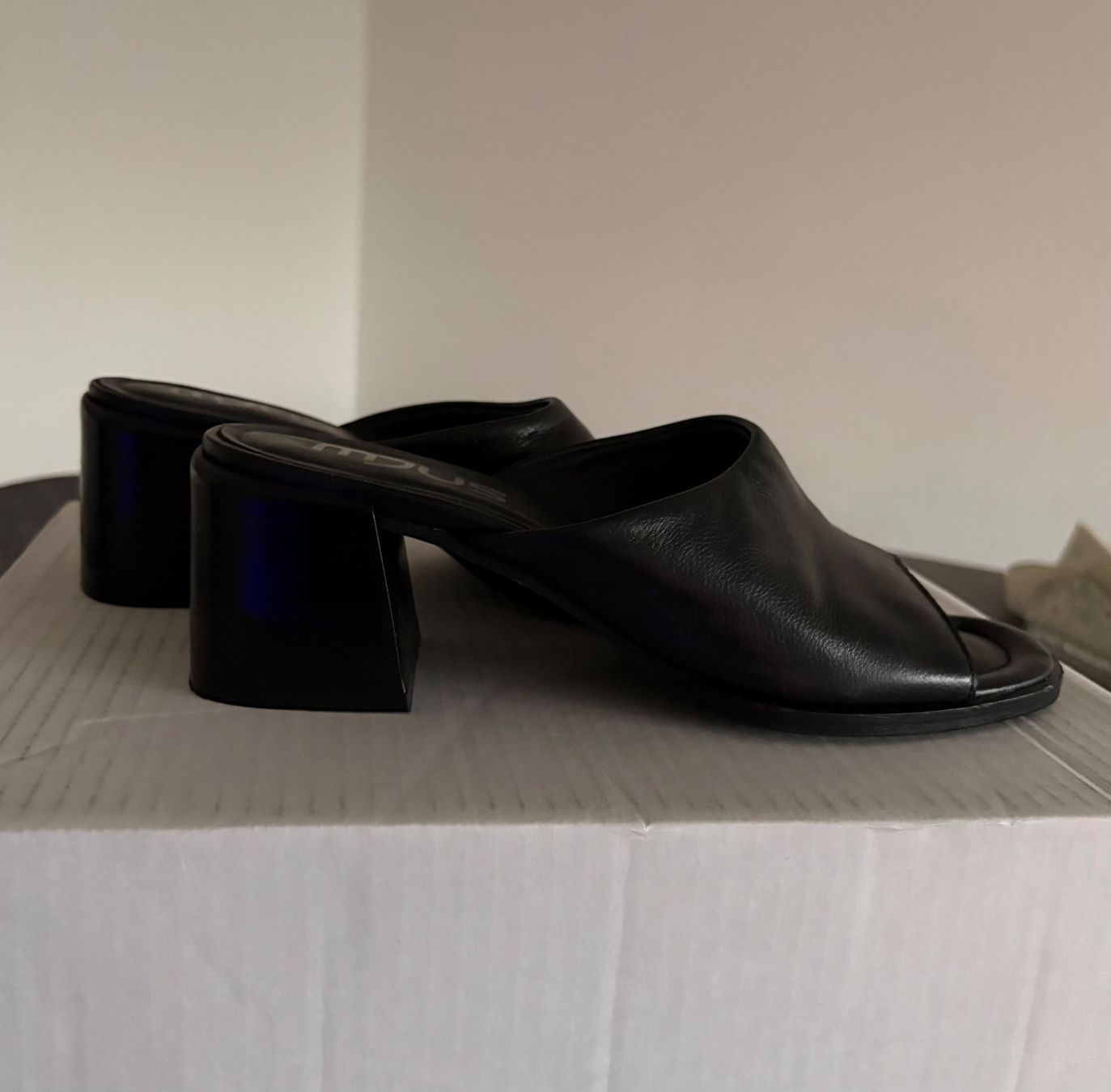 Mjus Damenschuhe: MJUS Leder Pantoletten gr39 Neuwertig – Neu (gemäss Beschreibung) aus Niederbipp von fashionfuchs 3