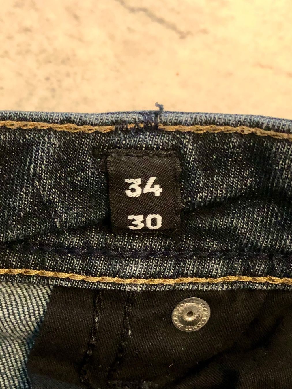 Jack & Jones Jeans: Jeans (zum Basteln) – Difettoso da Küblis venduto da AlpinePro_GR 5