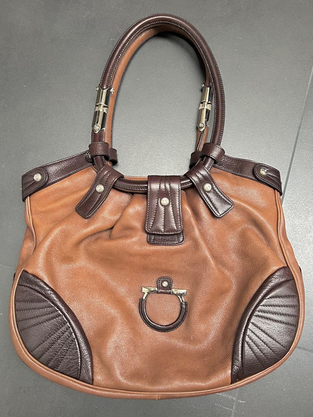 Salvatore Ferragamo Borse da donna: Salvatore Ferragamo Vintage Tasche – Usato da Wabern venduto da La-Vitrine