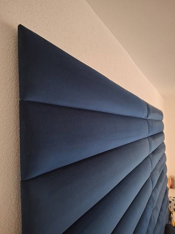 Tessuti: Paneele 30x Blau 130x15cm Samtstoff – Usato da Reinach AG venduto da Allmendhoelzler 4