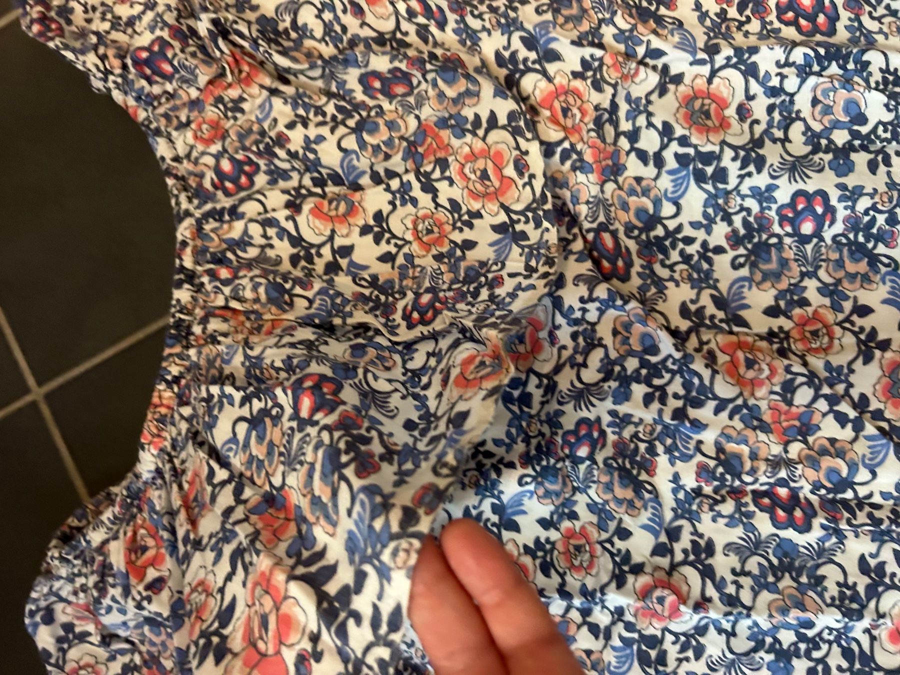 Blusen, T-Shirts & Tops: Blouse à volant / T. 176 - 16 ans – Gebraucht aus Daillens von guisepa 1