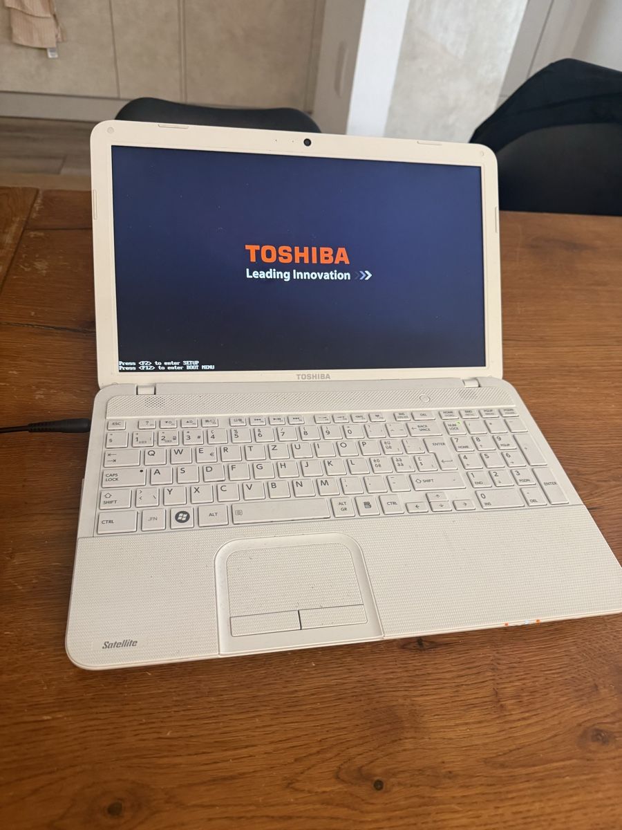 Toshiba Notebook: Toshiba Satellite C855-19M – Difettoso da Riddes venduto da pan_jbg8