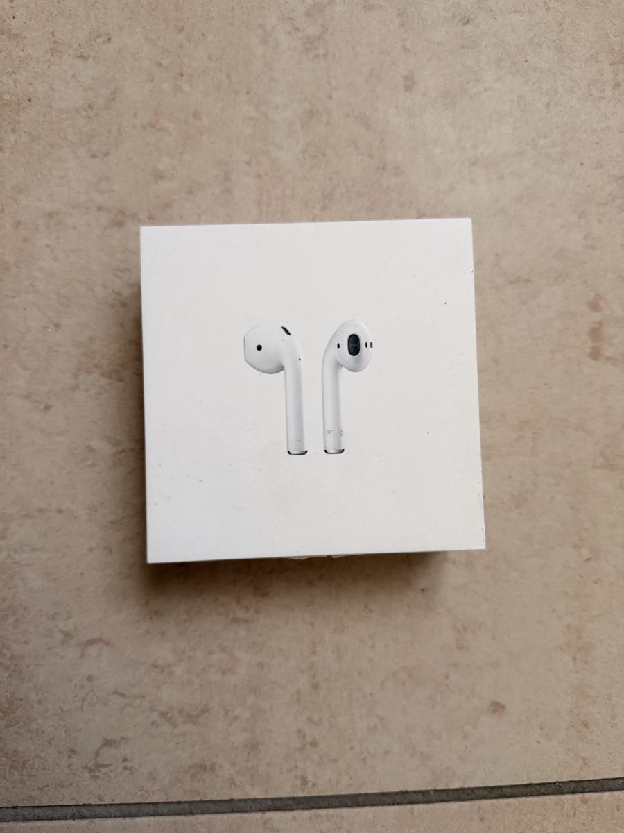 Apple Cuffie: AirPods Original Schachtel – Usato da Muri AG venduto da GIRO777