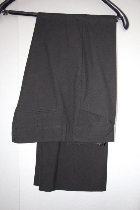 Pantaloni: Bundfaltenhose schwarz, S. Oliver – Usato da Eschenbach SG venduto da Anisti13 1