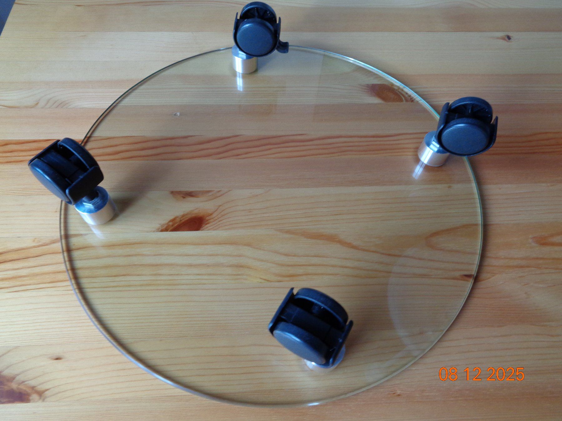 Altro per stoccaggio & trasporto: Pflanzenroller, rund, Glas mit 4 Rollen, Durchm. 40 cm – Usato da Wiesendangen venduto da Gullfoss 3