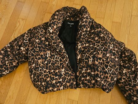 Neuwertige Daunenjackre Steve Madden Gr. XL Leoparden-Print