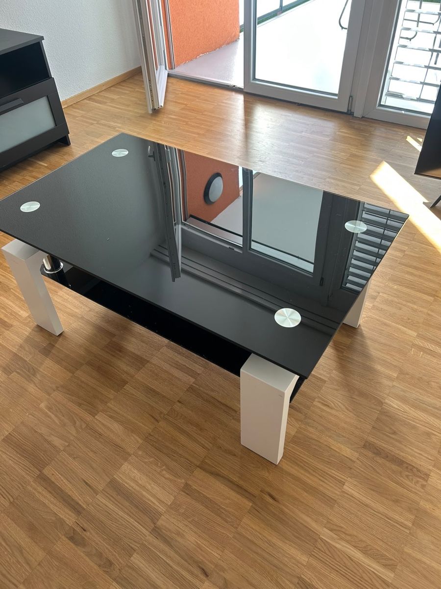 Tavoli: Couchtisch – Usato da St. Gallen venduto da azra_sadikov