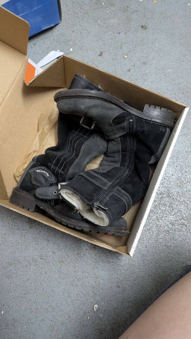 Tamaris Scarpe da donna: TAMARIS Stiefel schwarz – Usato da Morgarten venduto da rra_jvw7