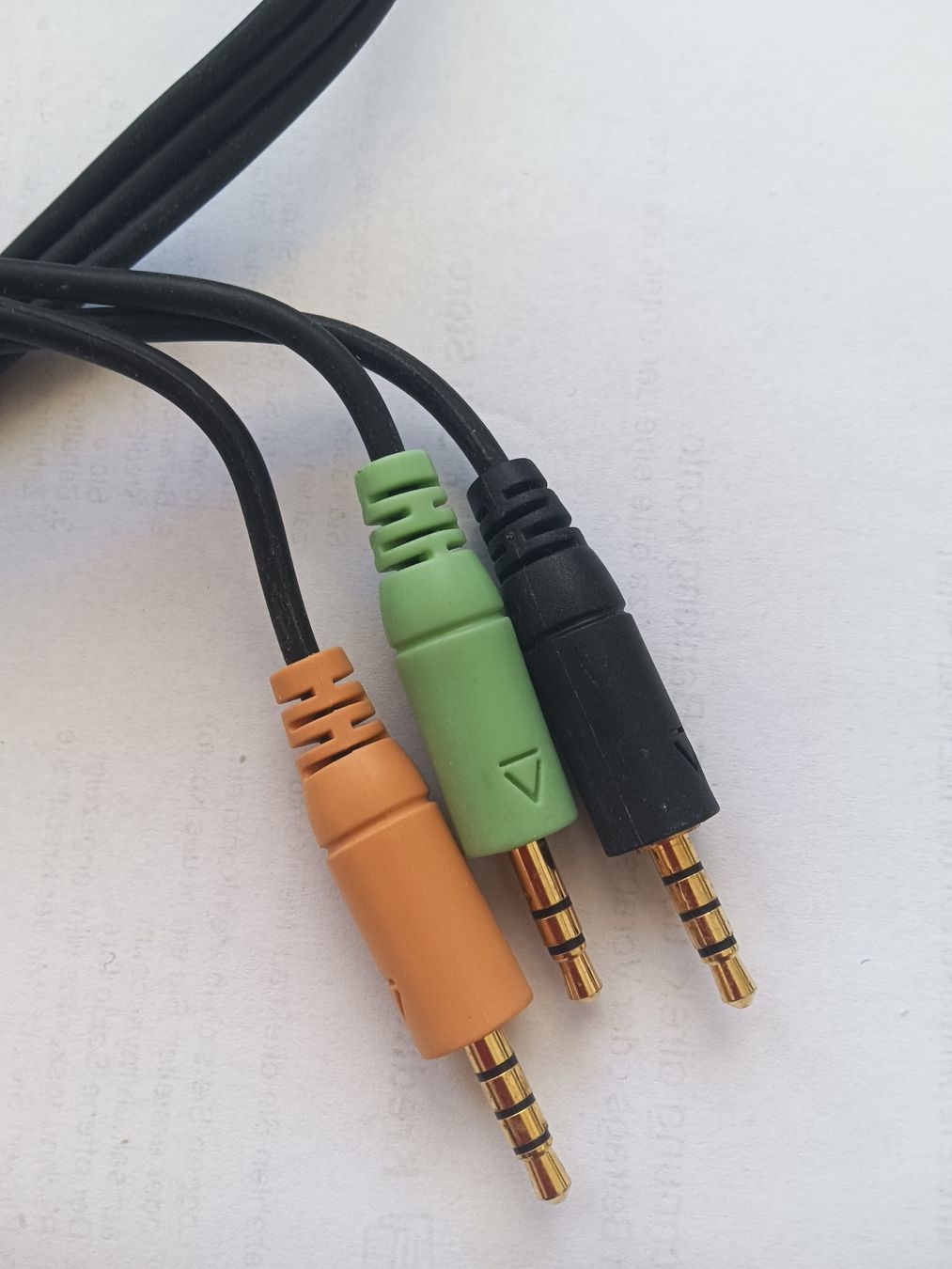 Kabel: Audiokabel 3.5mm Klinke - 4 polig – Neu (gemäss Beschreibung) aus Grächen von Eifelelch 1