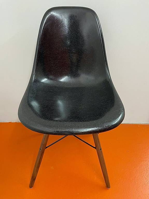 Stühle: Eames side chair black – Gebraucht aus hermrigen von Hasihasi2
