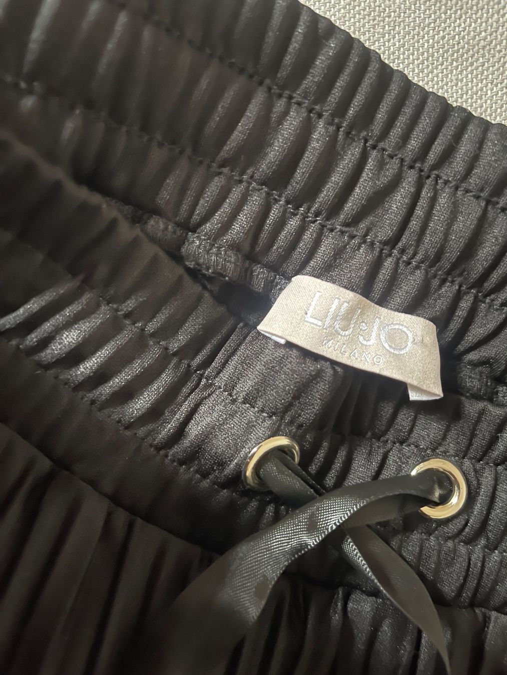 Pantaloni: Liu Jo – Nuovo (secondo la descrizione) da Hinterkappelen venduto da simona67 2