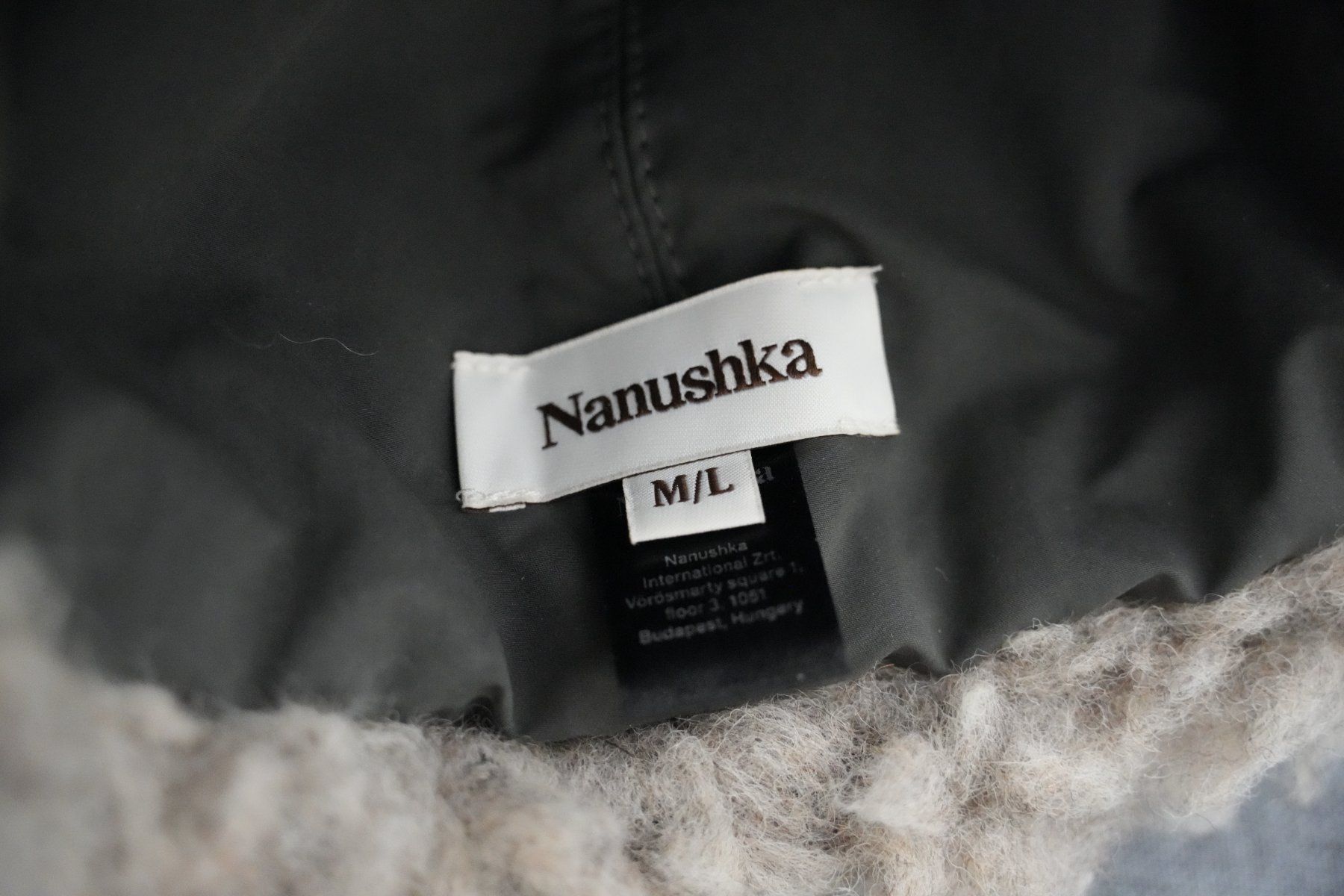 Altro in  Abbigliamento & Accessori: Nanushka Hat – Usato da Neuchâtel venduto da yan_lq56 3