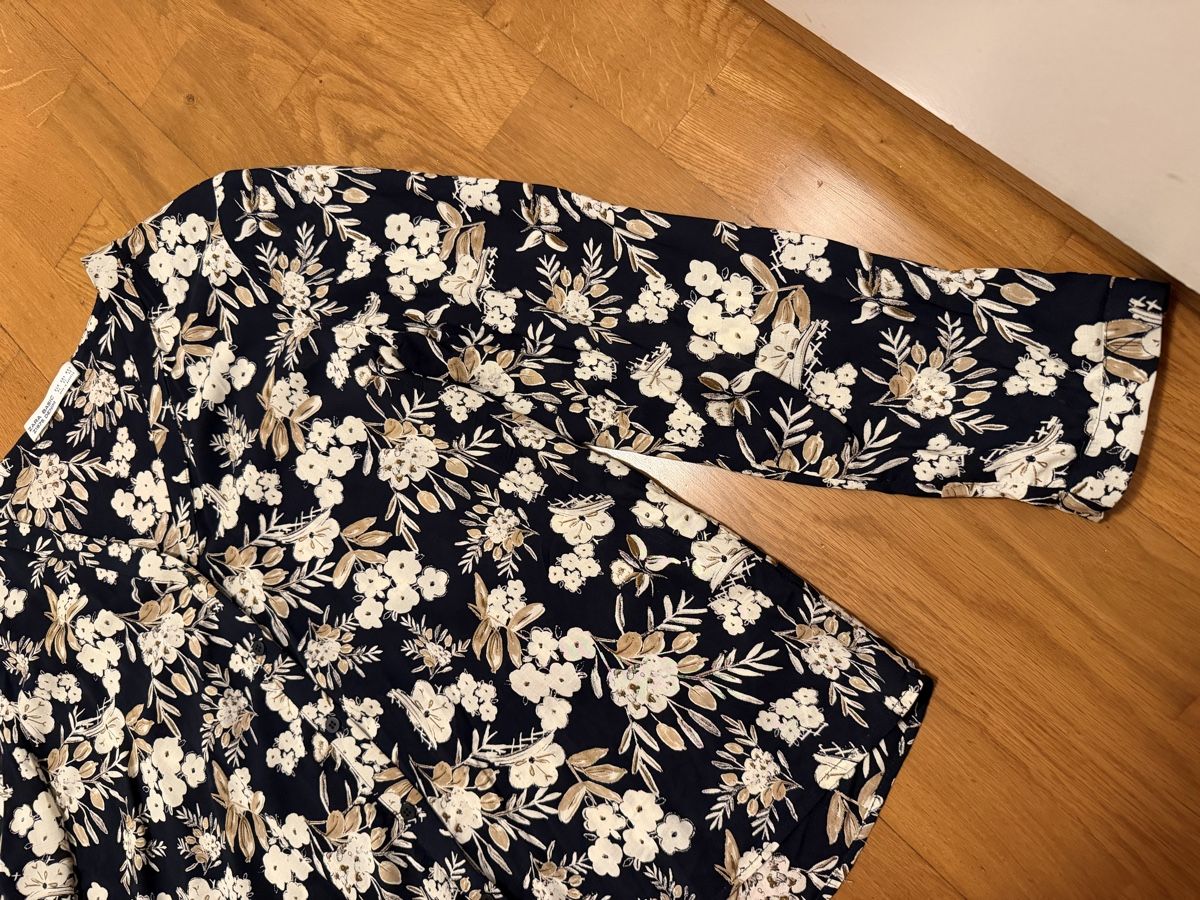 Zara Blusen: Zara Basic Bluse schwarz mit Blumenmuster Grösse XL. – Neu (gemäss Beschreibung) aus Adliswil von StephanieAnnina 1