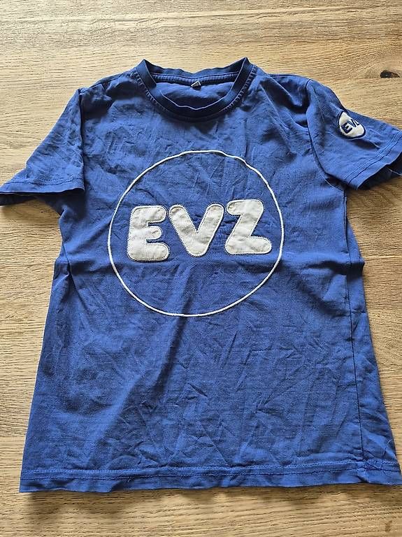 T-Shirts: EVZ Tshirt Grösse 140 – Gebraucht aus Inwil von keks86