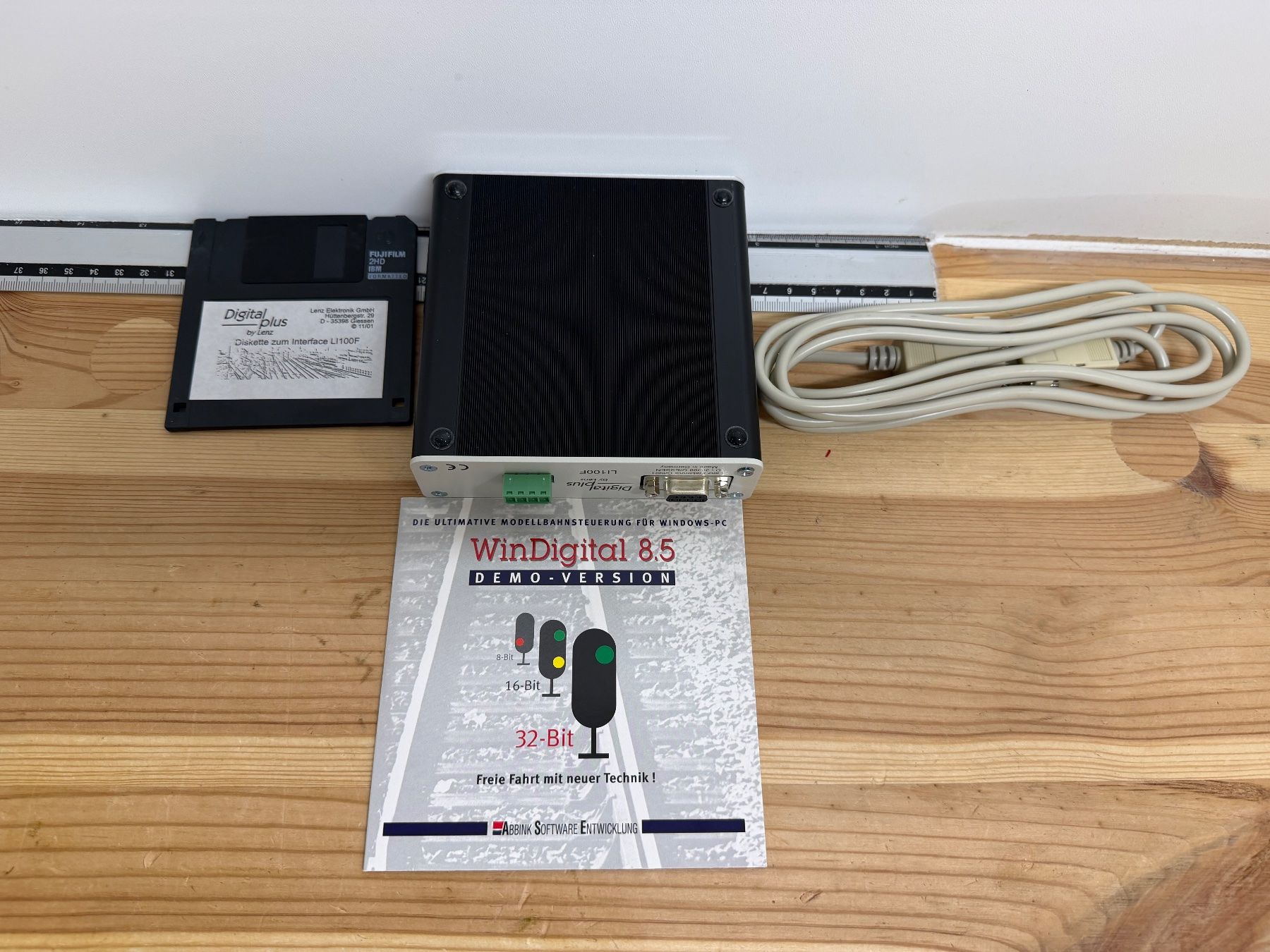 Lenz Modellini di ferrovie: Digital Plus von Lenz – Usato da Büsserach venduto da ModellbahnDepot 2