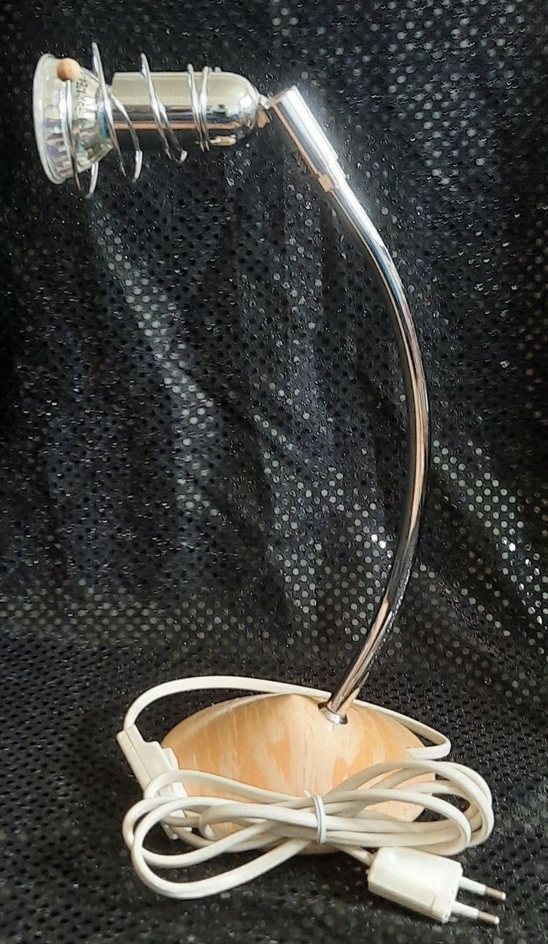 Lampade: AKA Schöne Einstellbar Tischlampe 50W – Nuovo (secondo la descrizione) da Seuzach venduto da VT-Collections2 1
