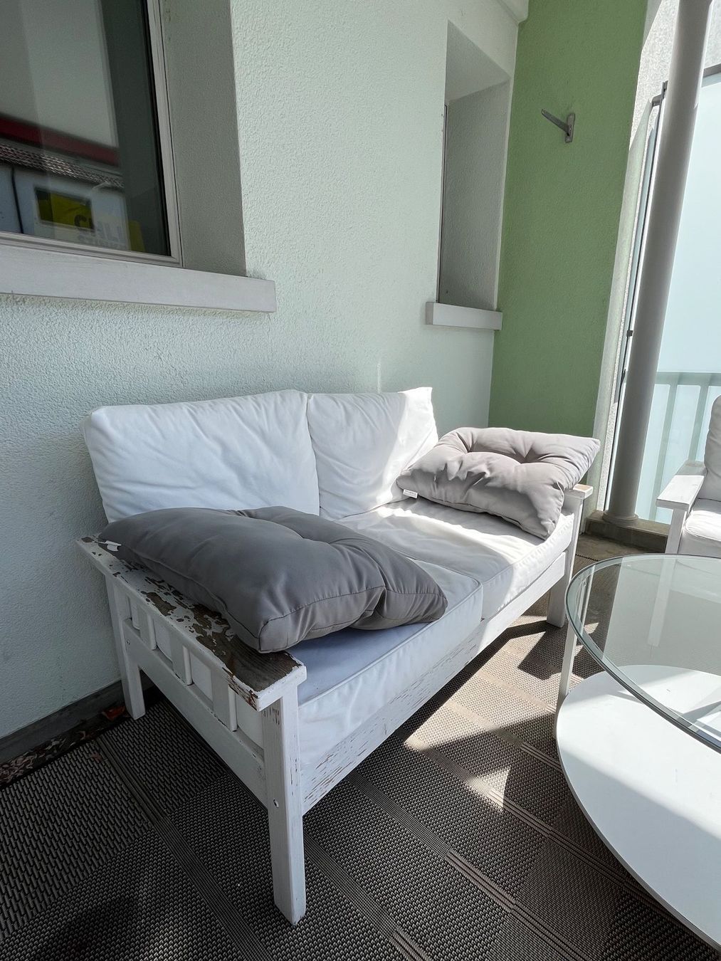 Divani: Balkon Lounge Set mit Tisch und Teppich – Usato da Zürich venduto da lea_55mb 2