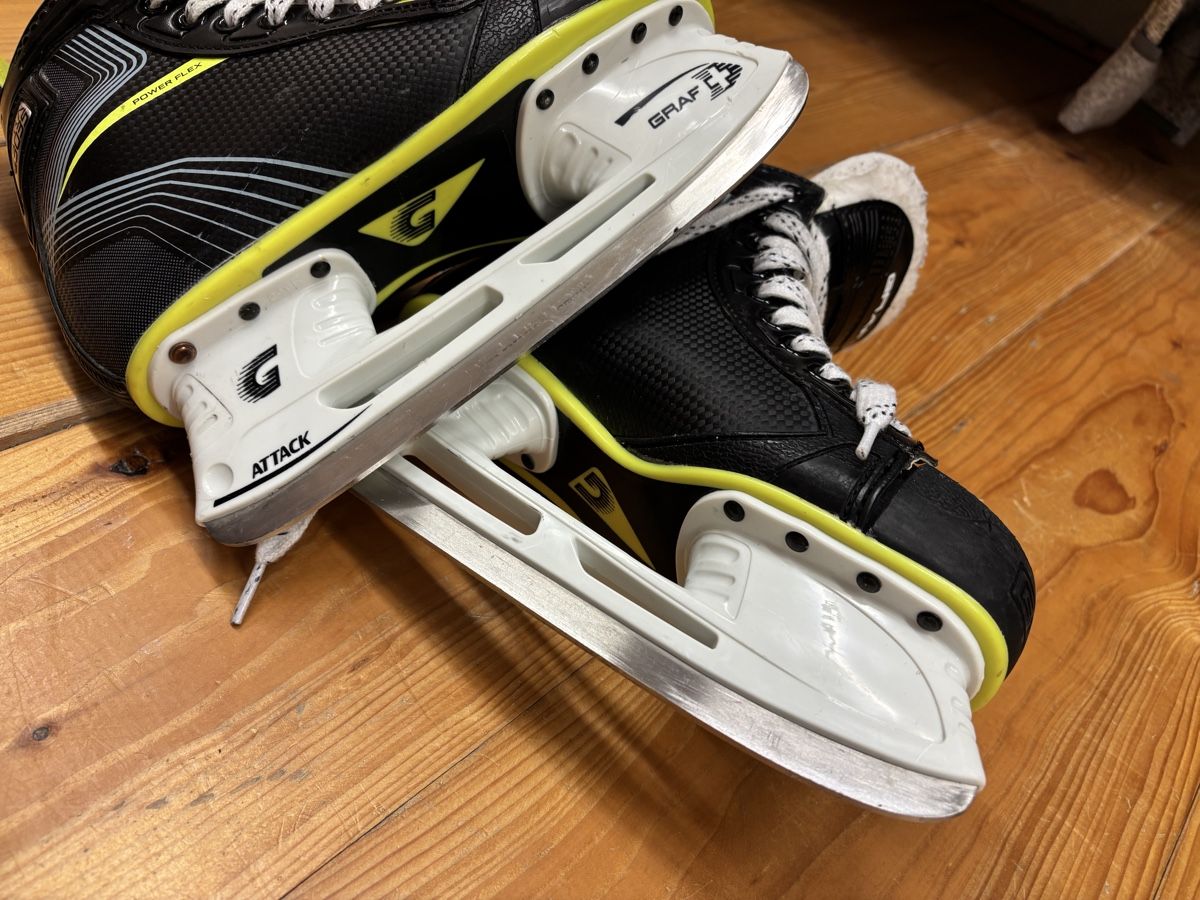 Graf Pattini da ghiaccio: Eishockeyschlittschuhe Graf, Grösse 38 – Usato da Büren an der Aare venduto da Nikito2001 1