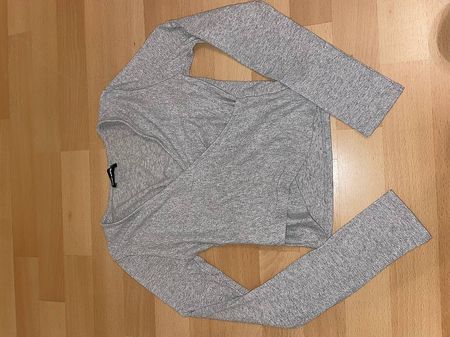 Tally Weijl Shirt Gr. S, Wickeloptik, gerippt und funkelnd