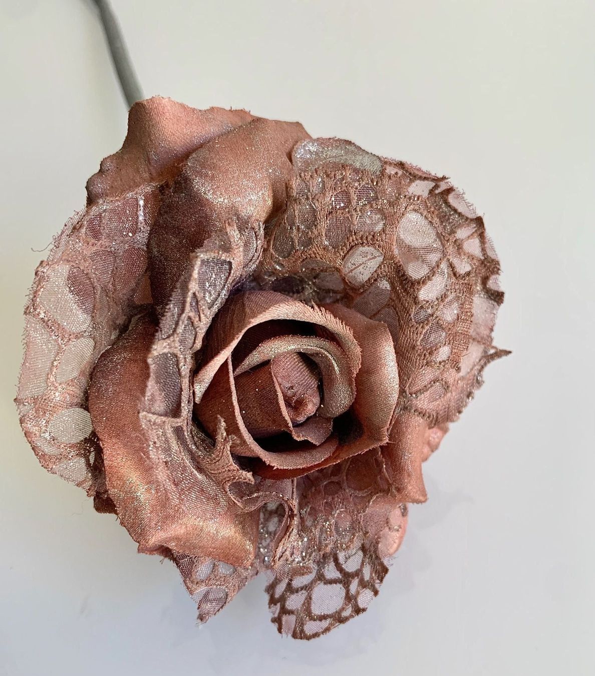 Alle Dekorationen: Dekorative Deko-Rose aus Stoff – Gebraucht aus Bern von Fraeuleinhonig 5