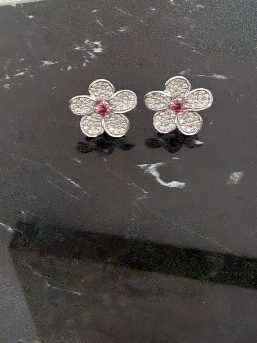 Bucherer Ohrringe & -stecker: Bucherer Ohrstecker La Cerise – Gebraucht aus Schindellegi von schindeli