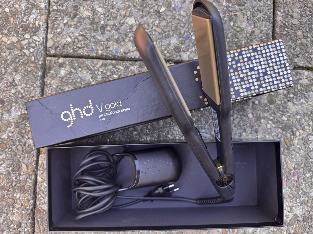 Fers à boucler & lisser: PROFESSIONAL HAIR STYLER – D'occasion à hendschiken par hippielfe
