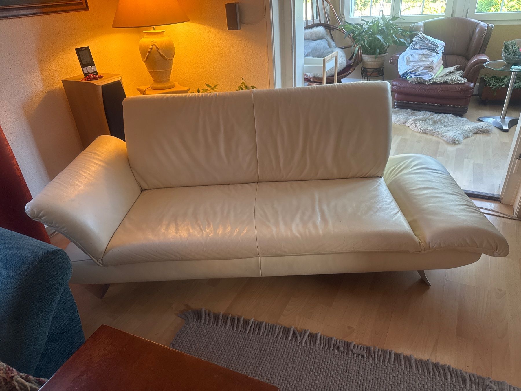 Koinor Divani: Ledersofa hellbeige 2-Sitzer guter Zustand – Usato da Solothurn venduto da Schnyder6829 3
